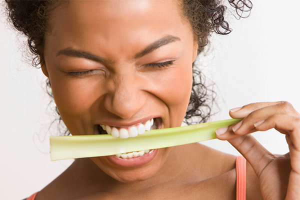 اهمیت تغذیه برای دندان
