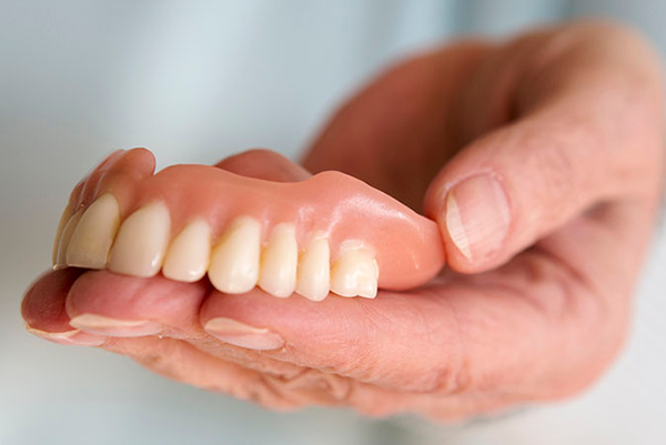 دندان مصنوعی و انواع آن