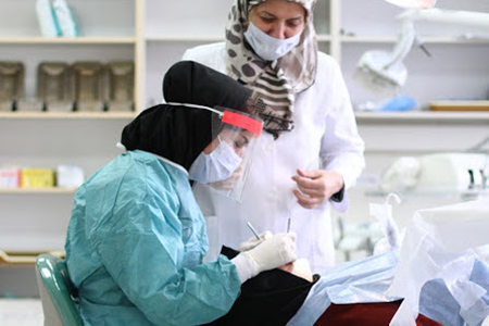 درمان بیمار ارتودنسی توسط دندانپزشکان جوان